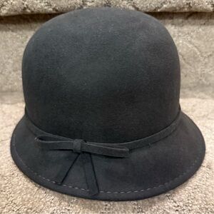 August Hat Company Women’s Wool Hat with Bow- packable band